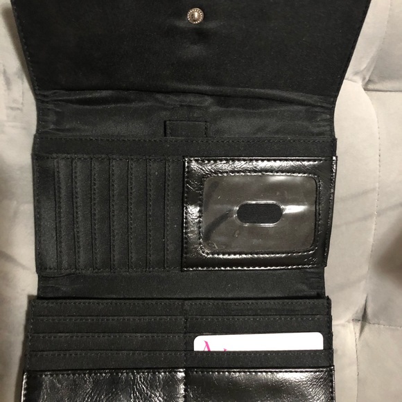 πNine & Co Wallet - Picture 3 of 3